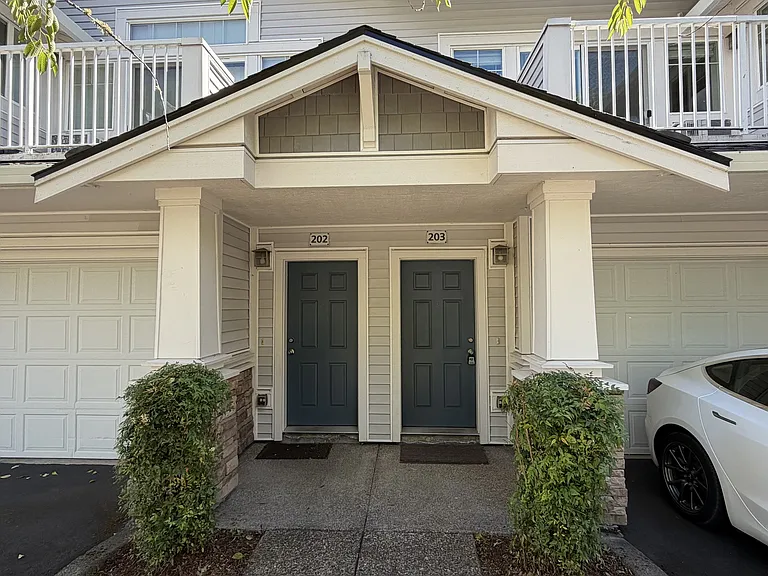 14781 SW Beard Rd #1-203 — Photo 2