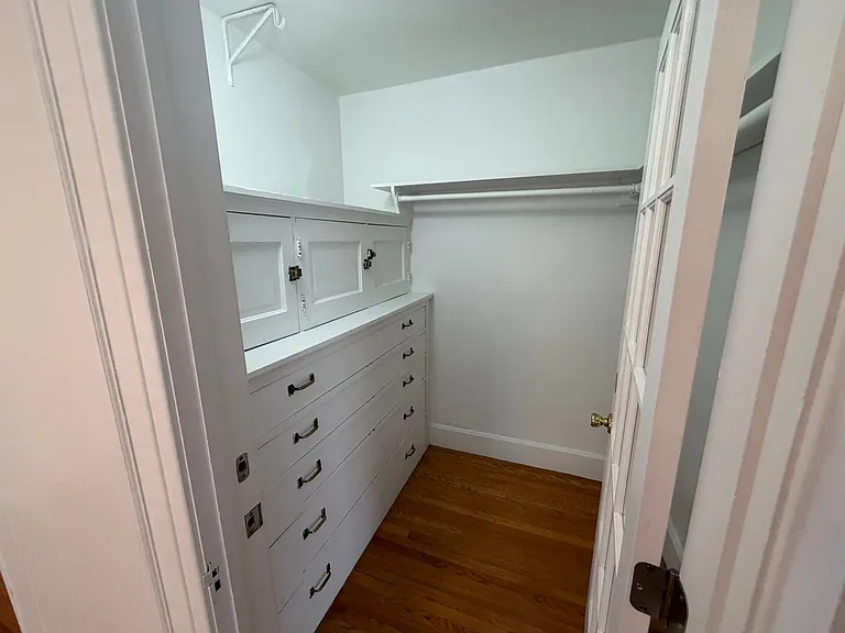 1406 West 9th — Photo 16