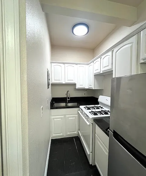 1078 E Ocean Blvd #21 — Photo 3