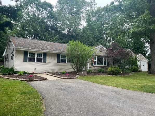 5 Belair Dr, Titusville, PA 16354