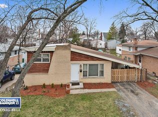 17 Norton Ave, Lemont, IL 60439