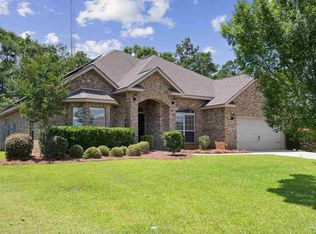 5883 Rustic Ridge Cir, Milton, FL 32570