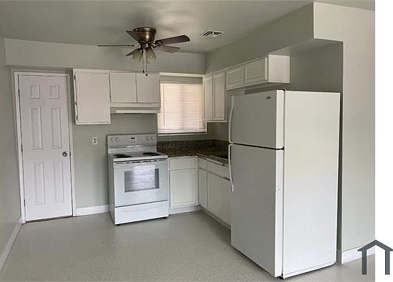 2nd image of 3801 Royal Crest St APT 7