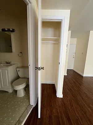 Rented by Capri Jet Realty Corp | media 12