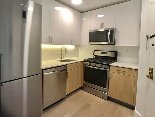 Rented by Bohemia Realty Group | media 3