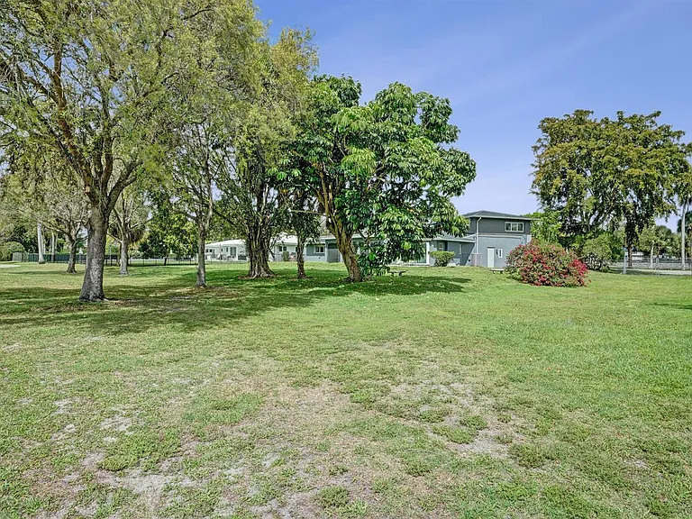 6700 E Tropical Way — Photo 74