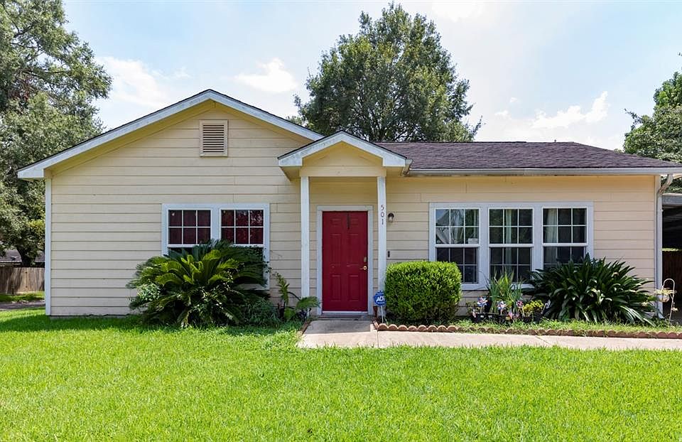 1st image of 501 Camellia Ave