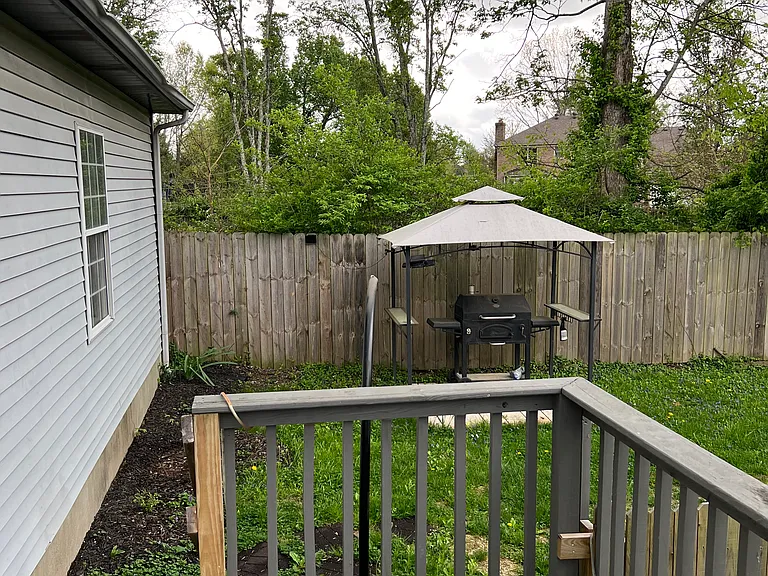 506 Old Harrods Creek Rd — Photo 14