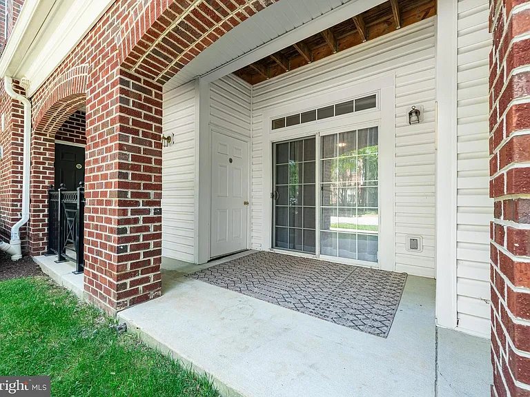 5800 Clipper Ct #104 — Photo 17