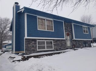 482 S Hickory Blvd, Pleasant Hill, IA 50327