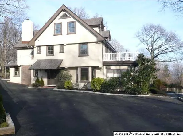 103 Howard Avenue image 1 of 20