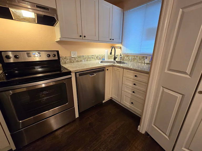 2201 Pearl St #217 — Photo 34
