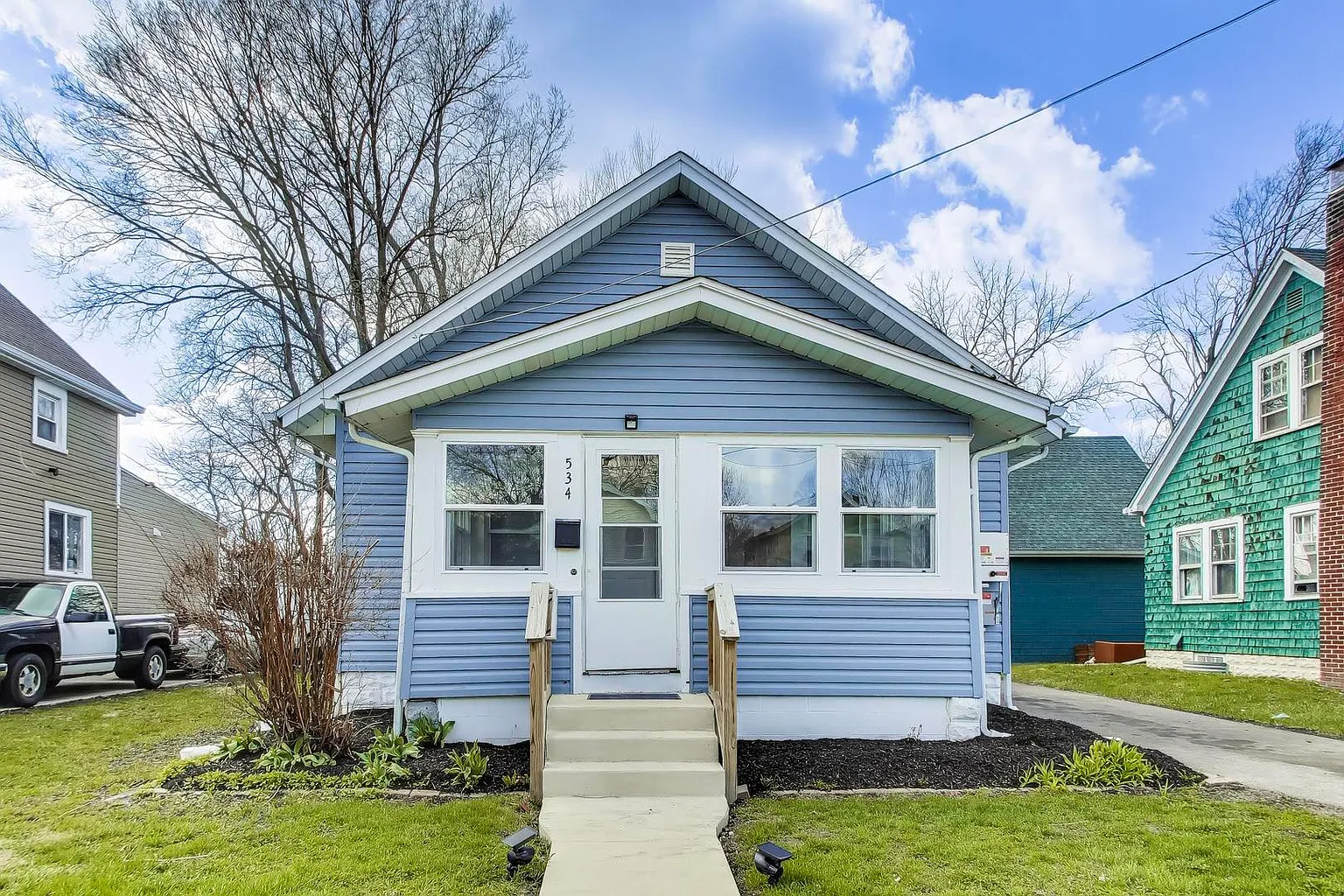534 N May St photo 1