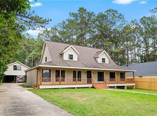 6530 Magnolia Rd, Pineville, LA 71360