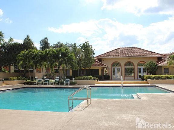 4th image of 1162 The Pointe Dr