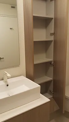 Rented by Sharon Ava Realty Corp | media 17