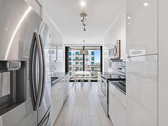 3rd image of 3400 N Ocean Dr APT 1906