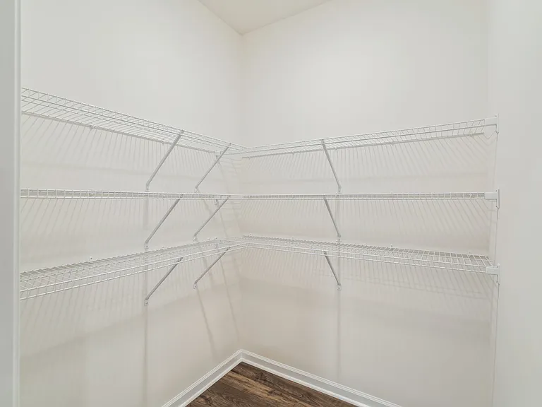944 Utopia Ln — Photo 16