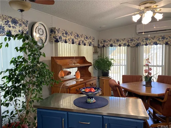 881 Birch Dr, San Jacinto, CA 92583