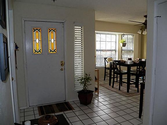 3rd image of 2505 Oak Hill Dr