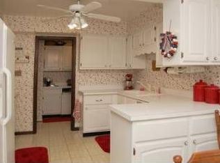 419 E Warwick Rd, Palatine, IL 60074