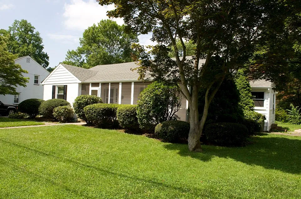 3 bed, 1675 sqft, $3,200 — Photo 2