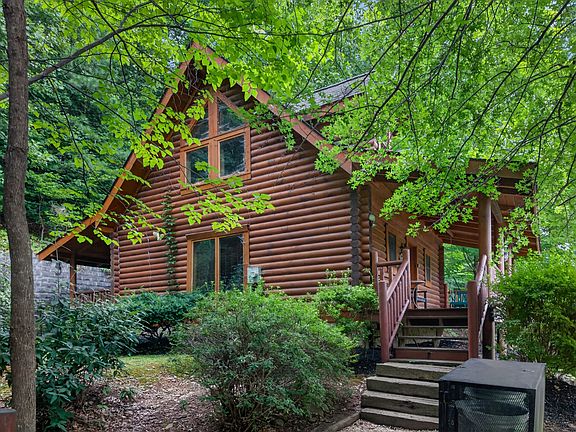 2nd image of 3225 Smoky Ridge Way