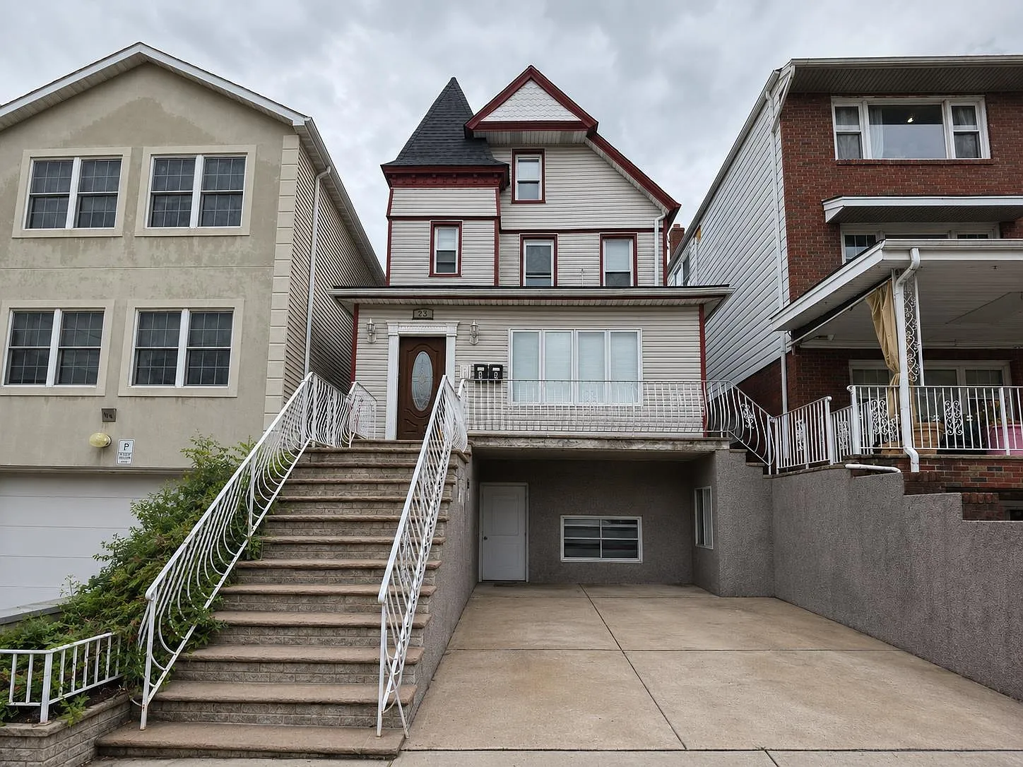 2 bed, 1.0 bath, 750 sqft, $2,500 — Photo 1
