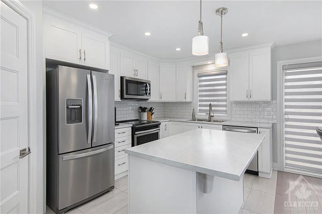 3 bed, 2.5 bath, 1500 sqft, $2,899 — Photo 3