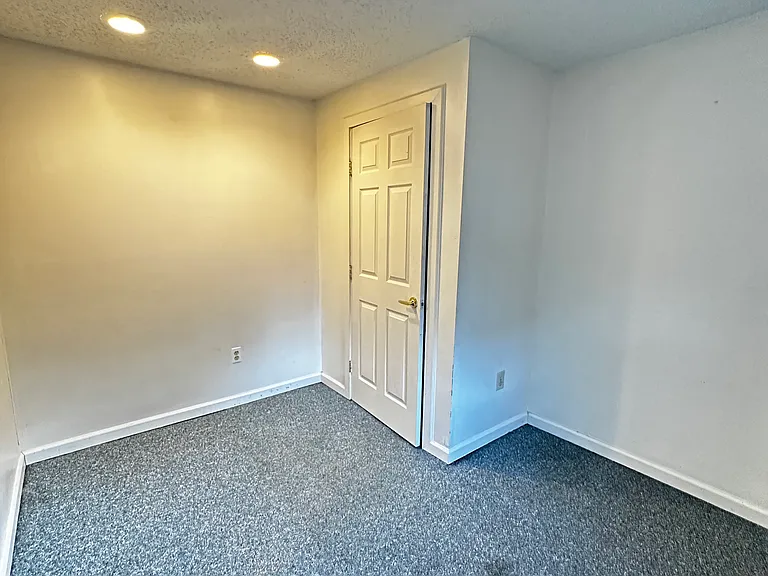 46 Saint Regis Ave #B — Photo 7