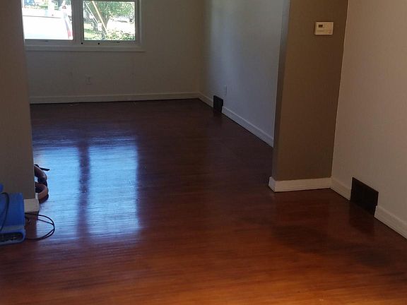 5th image of 24 Princeton Pl #1