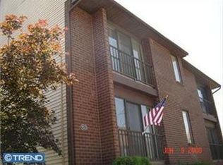 9525 James St #2B, Philadelphia, PA 19114