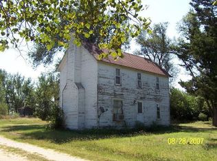 926 29th Ave, Canton, KS 67428