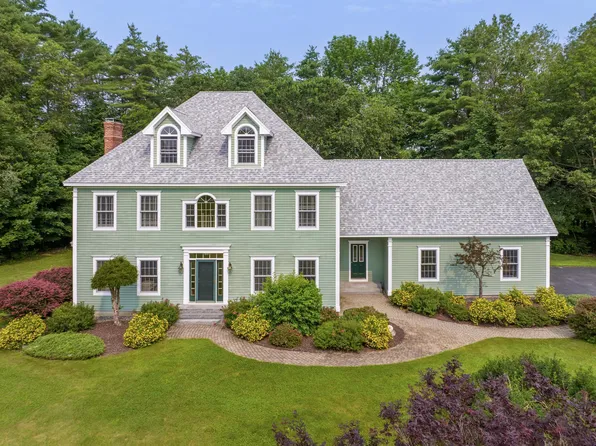 37 Sunnyfield Lane, Cumberland, ME 04021