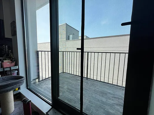 Rented by Rumah Realty Inc | media 6