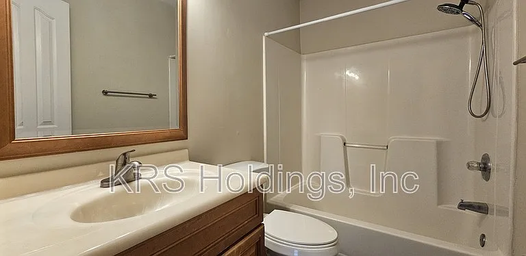 820 Maltby Cres — Photo 21