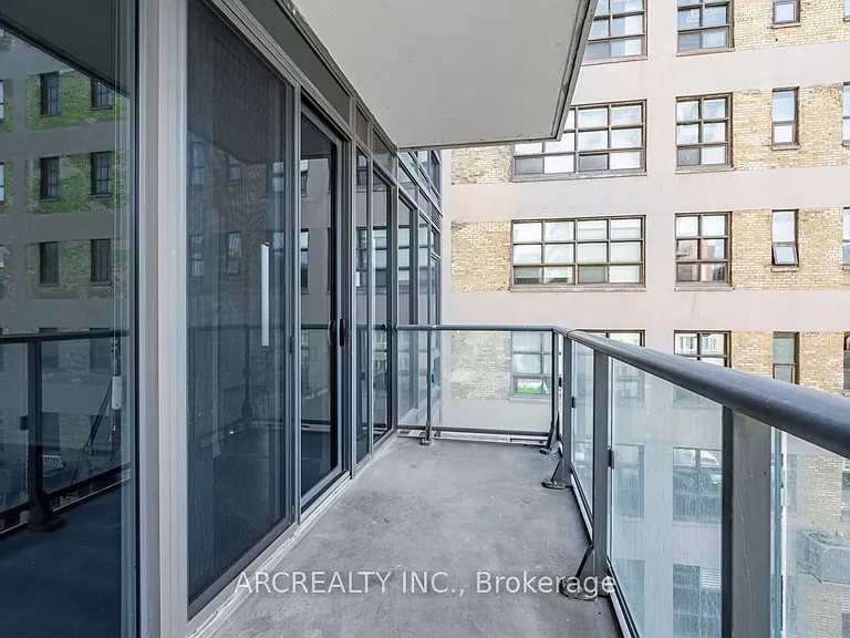 435 Richmond St W #404 — Photo 7