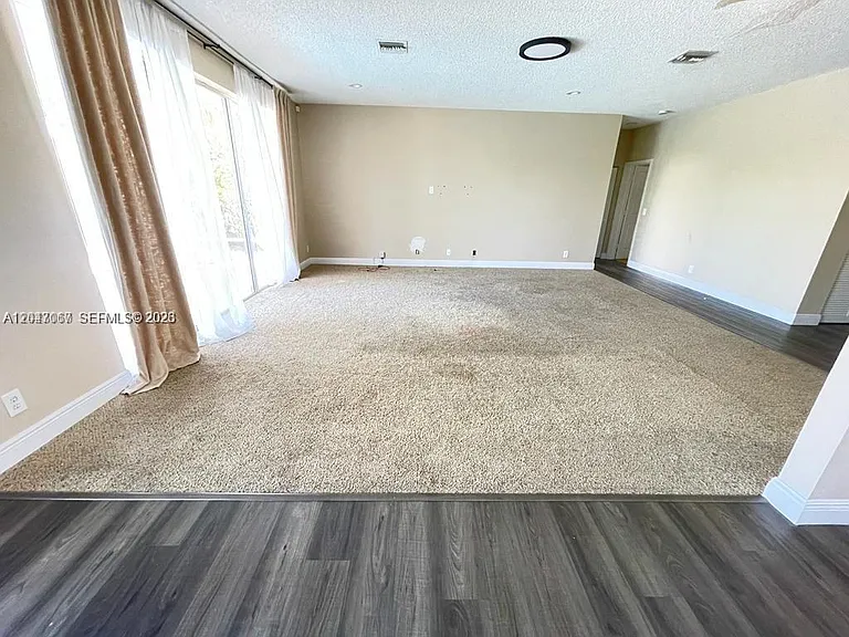 558 Stonemont Dr — Photo 9