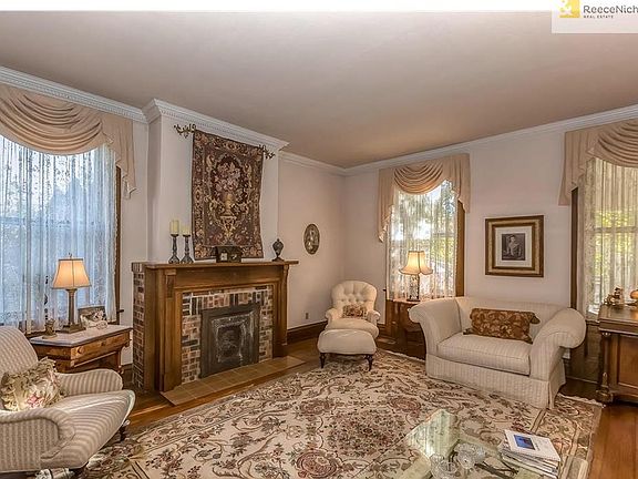 Main House - Living Room