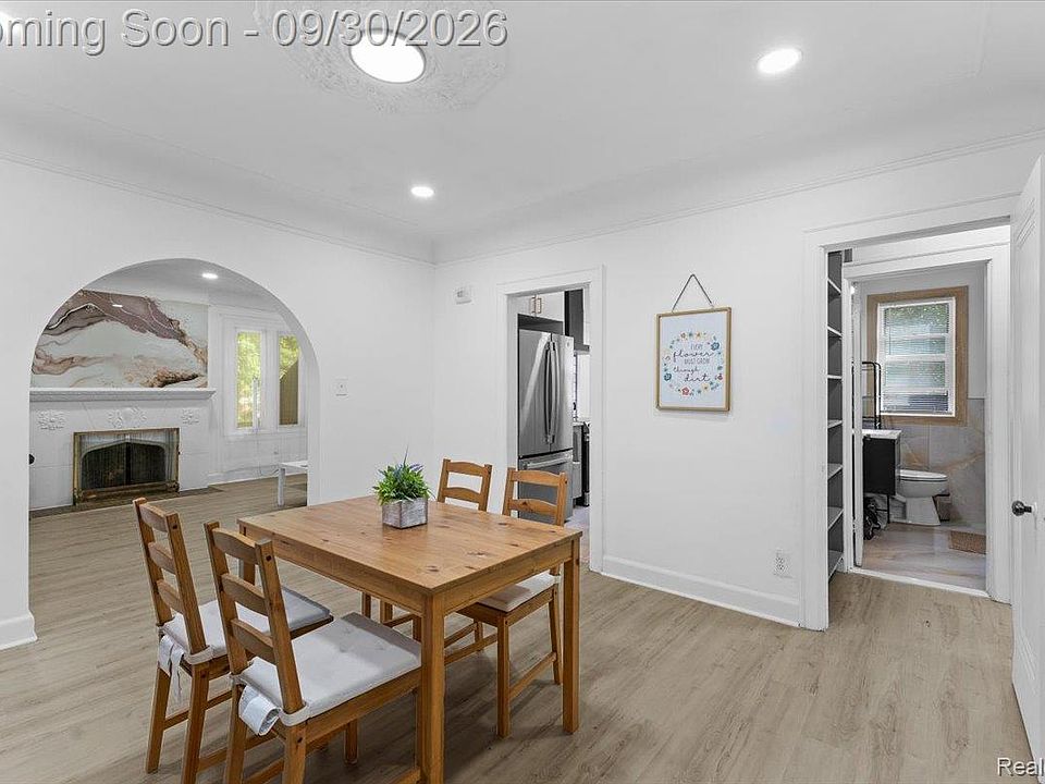 5275 Yorkshire Rd, photo 3