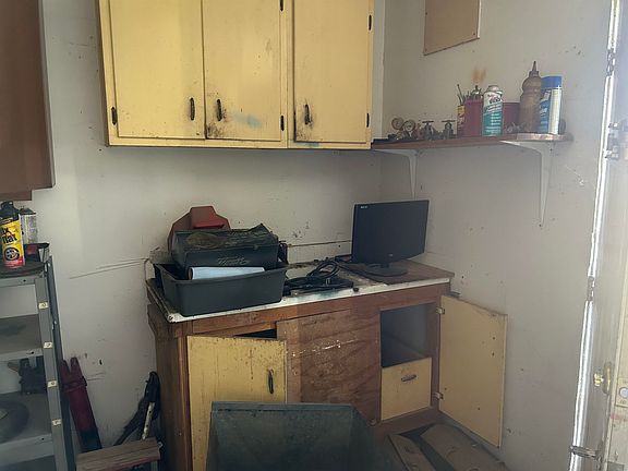 5th image of 317 S Woodlawn St