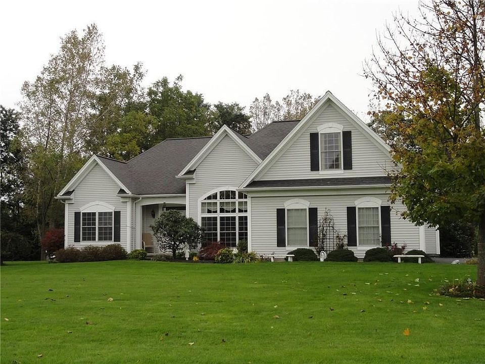 1st image of 128 Branchbrook Dr