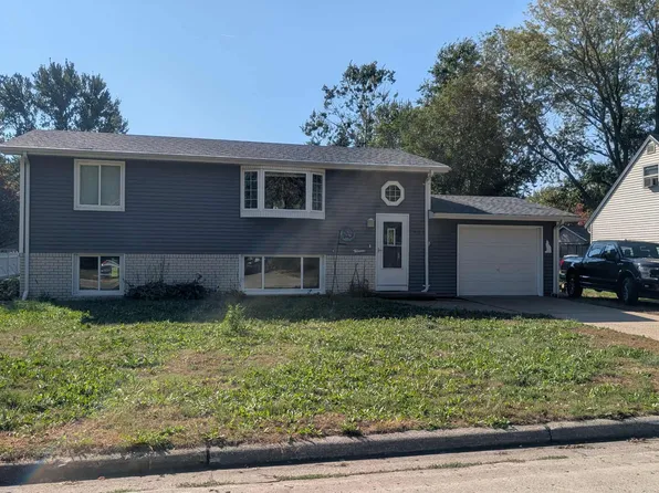 208 9th St SW, Spencer, IA 51301