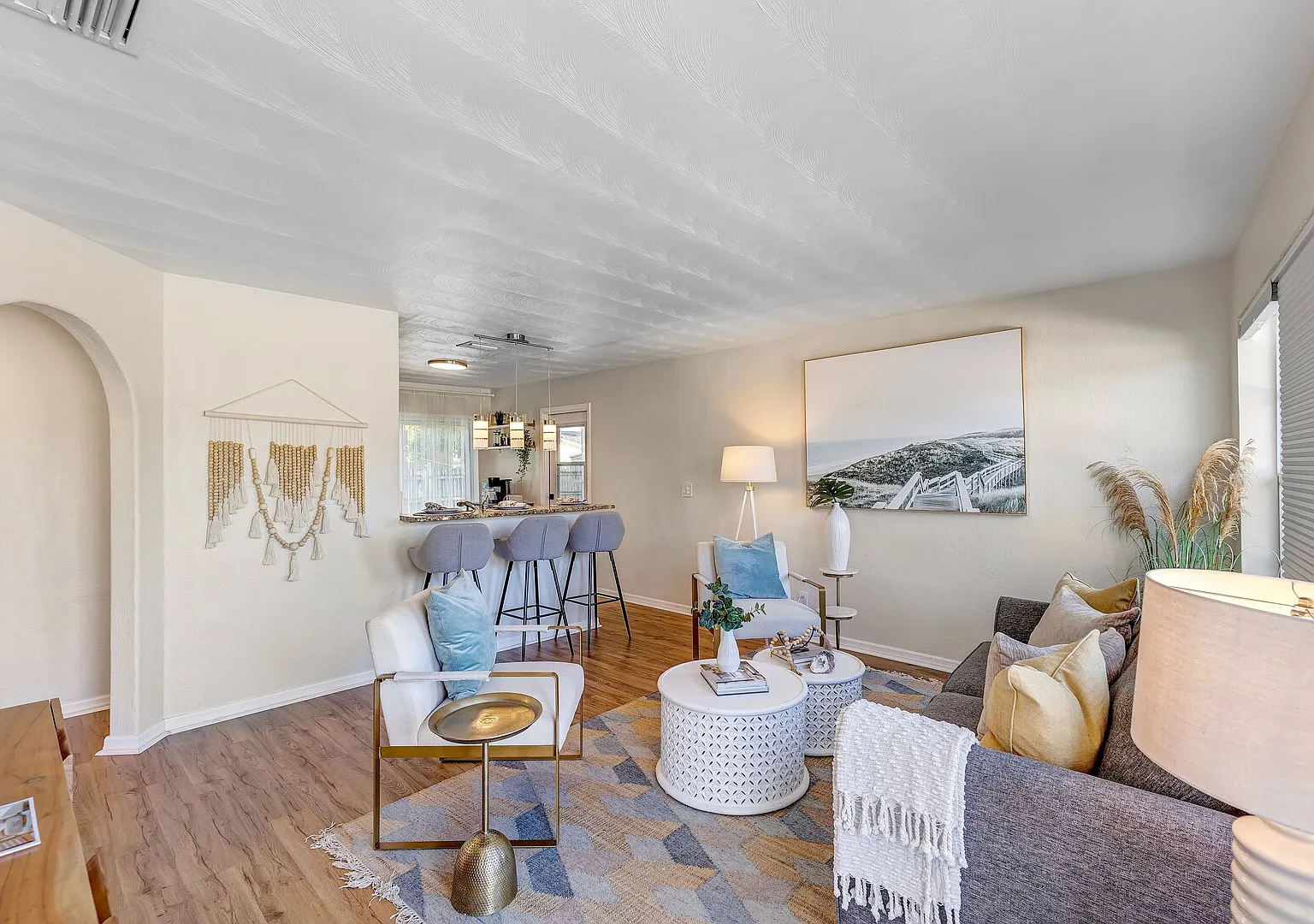 Cozy 2 bdr Near beach with BBQ Grill & Firepit — Photo 4