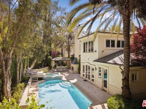 1160 Chantilly Rd, Los Angeles, CA 90077