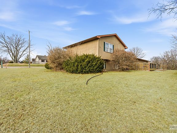 3rd image of 1238 Lakewood Dr