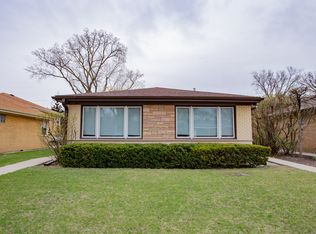 9235 Kildare Ave, Skokie, IL