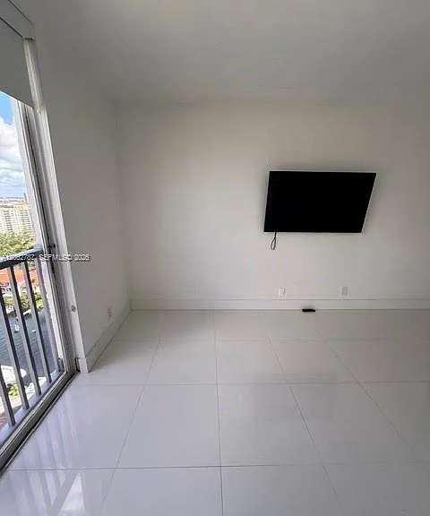 19707 Turnberry Way #24B — Photo 26