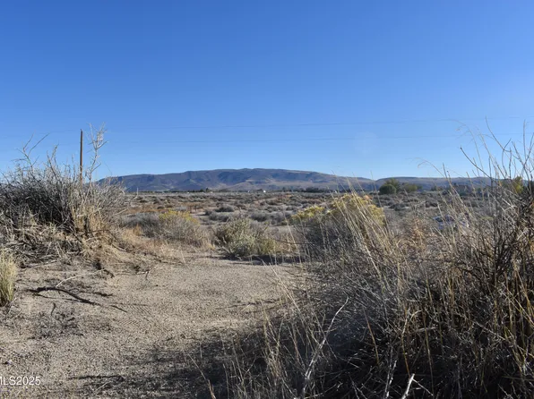 3040 E 6th St, Silver Springs, NV 89429