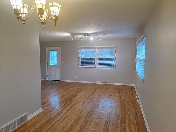 3rd image of 7S416 Plainfield Naperville Rd